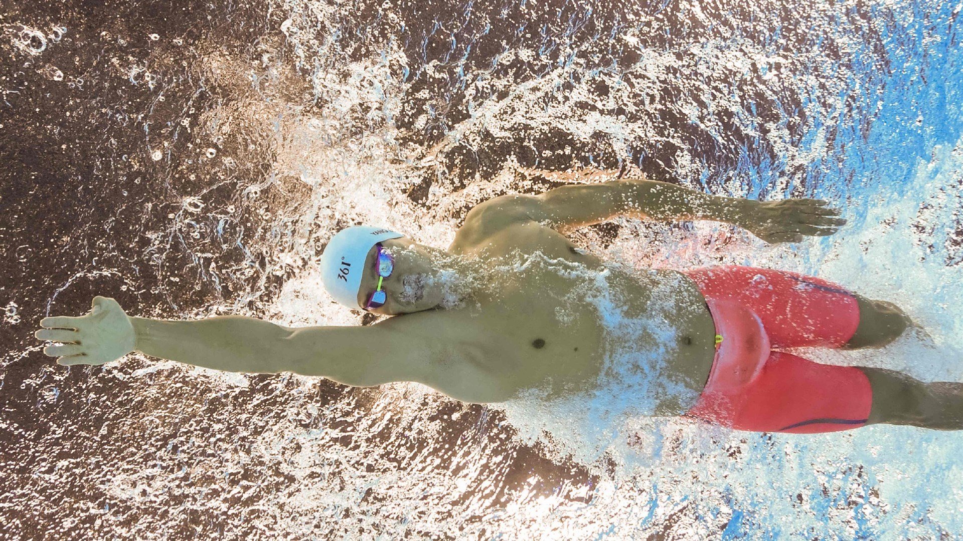 亚洲男子篮球锦标赛上,印度和台湾队激战正酣,青年力量崭露头角